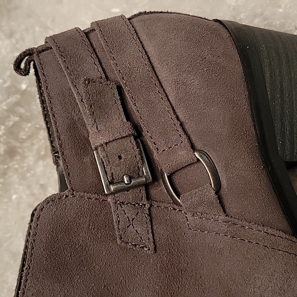 Sonoma Vitalize Dark Gray Suede Bootie - Picture 4 of 13